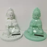 Солнечная энергия Guanyin Master Светящиеся Автомобильные украшения Легкая энергия Качели Guanyin Bodhisattva Интерьер автомобиля Украшения для дома