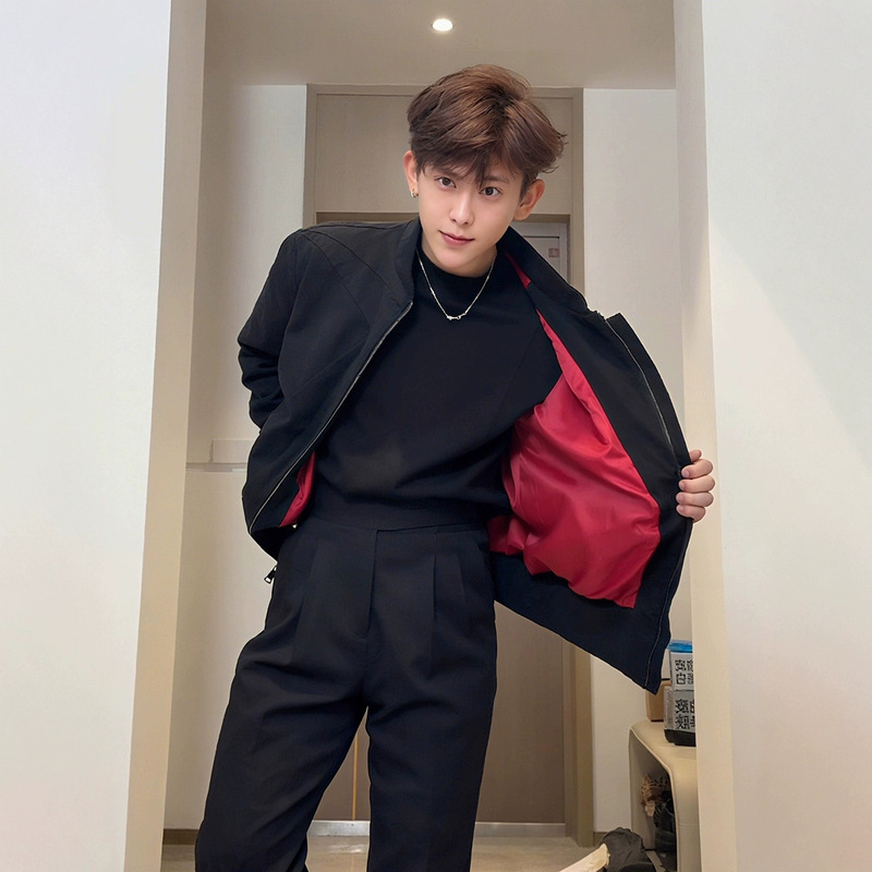 American Retro Tough Guy Jacket for Men, Autumn Outfit with Padded Shoulders, Two-Tone Flight Jacket, Stylish Stand-Up Collar Baseball Jacket