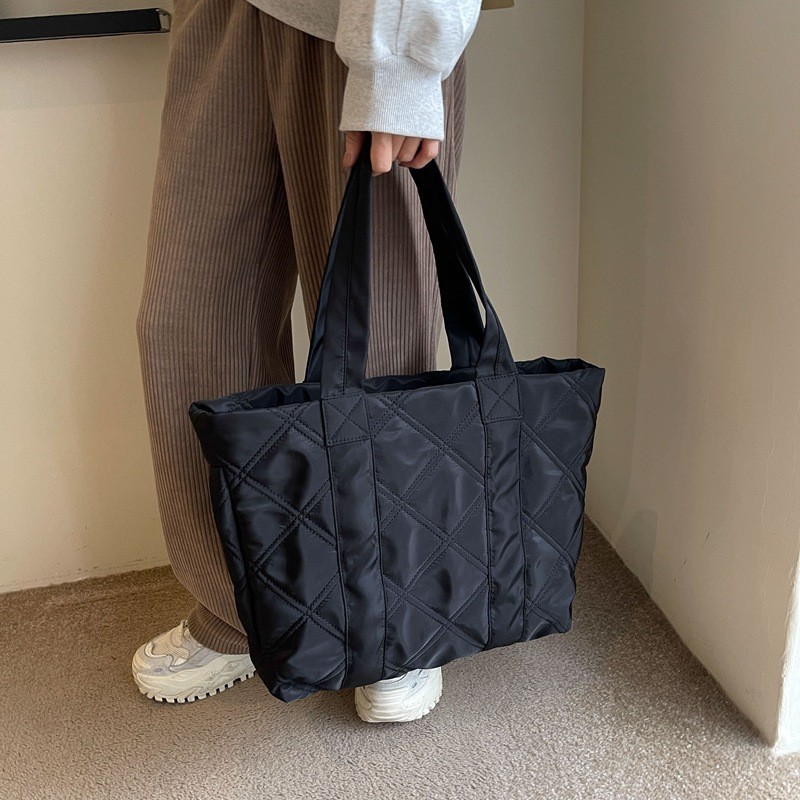 Comercio exterior al por mayor 2024 primavera nuevas mujeres de gran capacidad bolso de mano ligero rombo bolso de hombro bolso de las mujeres