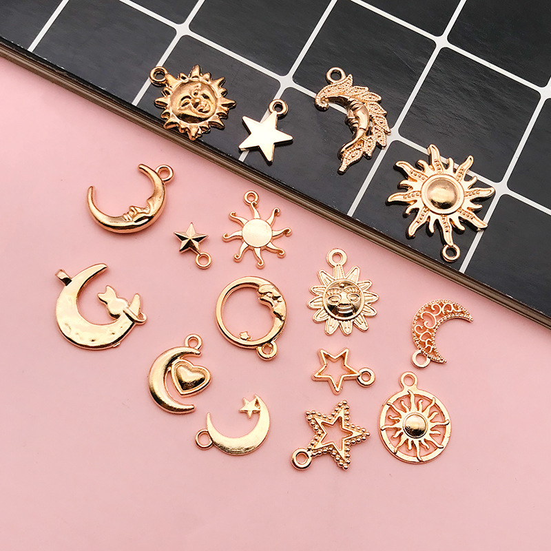 1g Weight Pendant Jewelry Making Type DIY Jewelry Accessories, Bracelets, Earrings Classification 1 Piece Quantity Alloy Material Sun, Star, Moon, Solid Color Pattern Cartoon Style Style Enamel, Plating Craft 1 Piece Alloy Sun Star Moon Pendant DIY Jewelry Accessories Bracelets Earrings 无