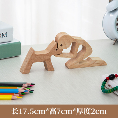 Decoración simple decoración creativa animal de madera perro y familia Estructura de escritorio hecho a mano humano y perro talla de madera adornos