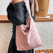 �����¿�ë�q�����p��������μ�Ů�����{ܛŴ�̺�ɭϵ㼑�б���