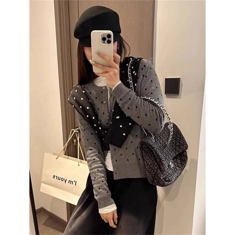 韩系设计感灰色波点针织开衫女春秋新款软糯毛衣外套内搭短款上衣|undefined