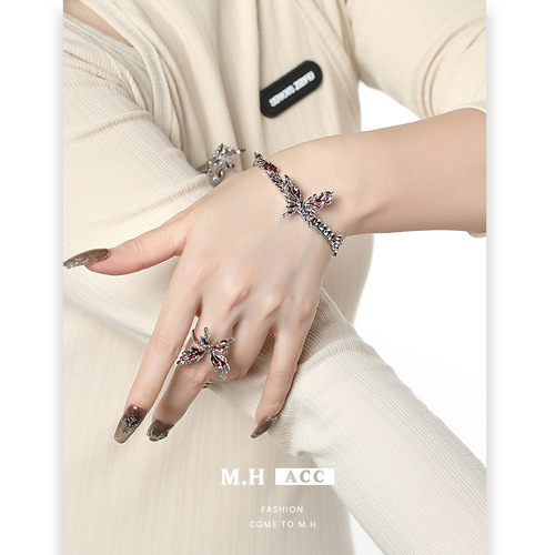 Original Red Butterfly Necklace Wholesale Unique Design High-end Pendant Luxurious Clavicle Chain Chinese Style Sweater Chain