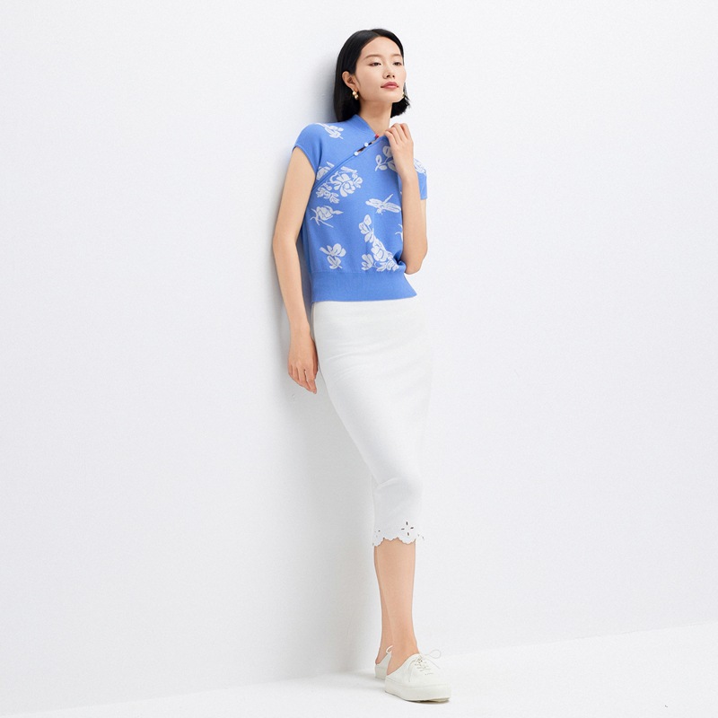 Knitted vest