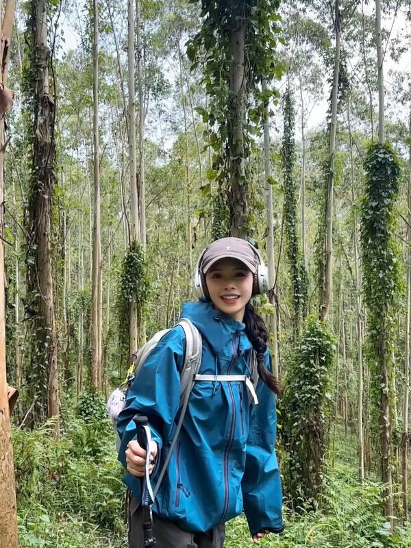山系冲锋衣多巴胺色系女防风防水机能外套男休闲户外连帽登山服|undefined
