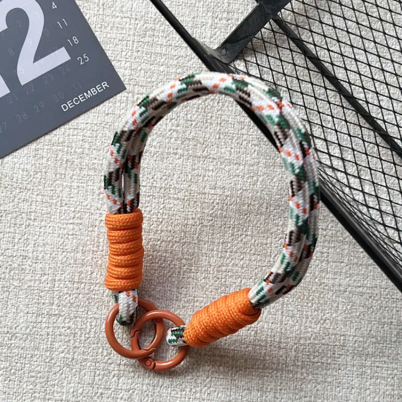 오렌지 더블 링이 있는 위장