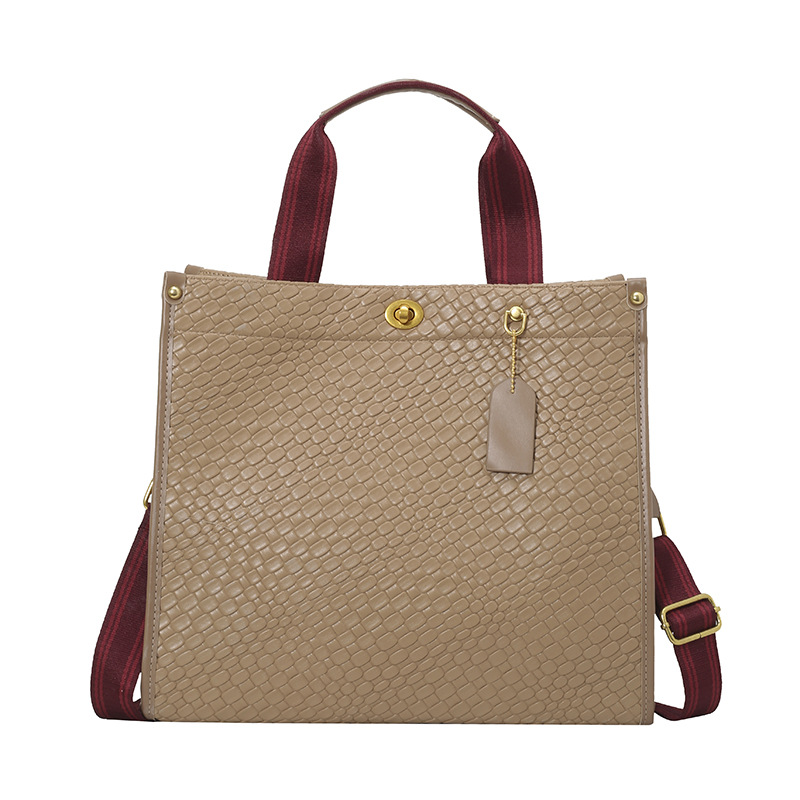 Bolsa de mano de tejido de alta calidad para mujeres 2025 nueva moda transfronteriza de gran capacidad de transporte de hombro mochila