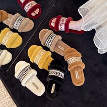 С���Lëë��ЬŮ�r���⴩2025���ﶬ���¿�ƽ�״̽���ĸһ������