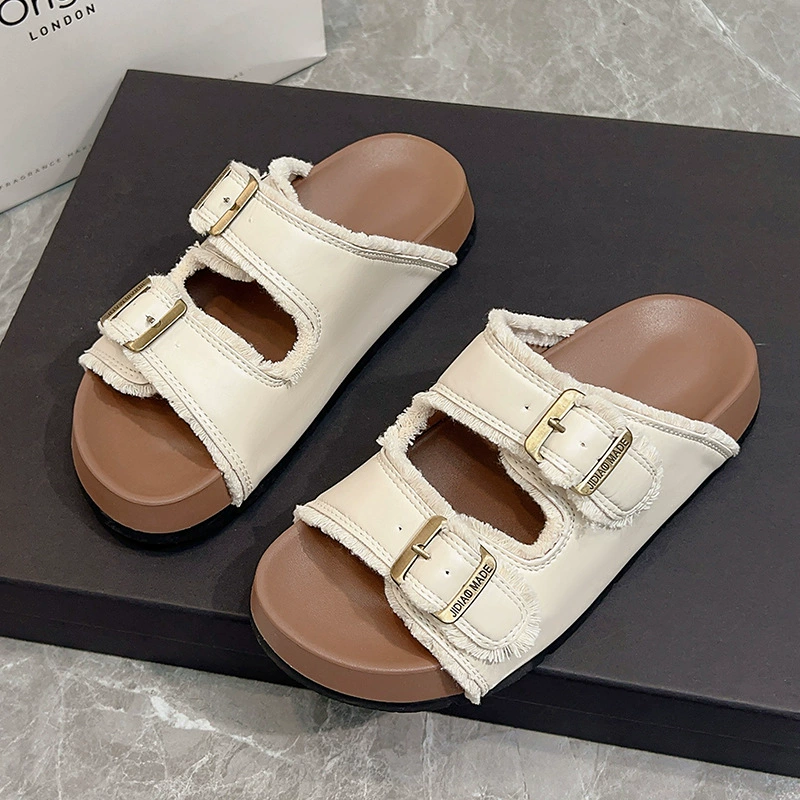 Летние новые женские шлепанцы на толстой подошве 2025 года, модные и универсальные, в корейском стиле, плоские повседневные пляжные шлепанцы Birkenstock.