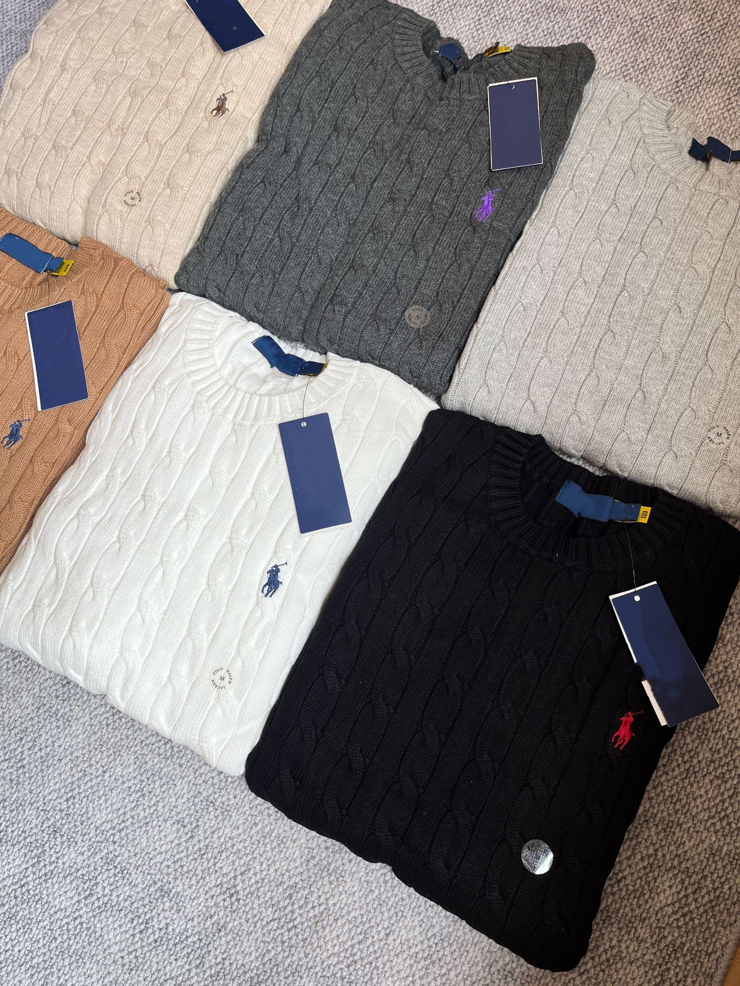 高品質の古典的な戦馬刺繍綿線麻花丸襟長袖プルオーバーニットセーター男性ニット