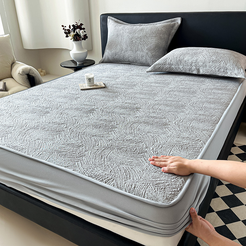 Un juego de tres piezas para colchonetas de seda helada de clase A, nueva funda de cama fresca de verano, funda de cama todo incluido, funda protectora de colchón