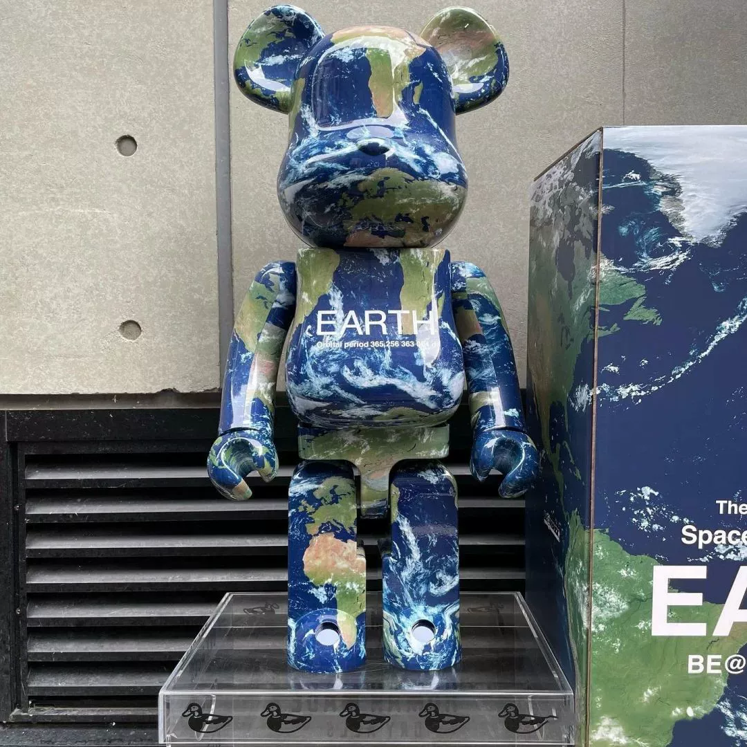 Bearbrick Violent Bear 1000%Plating Tide Playing Bear Hand -Office Toys Home Locker Ladder Van Gogh Qianqiu