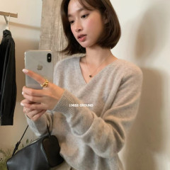 i miss韩标2025秋季新款慵懒风纯色简约时尚V领毛衣针织衫女上衣
