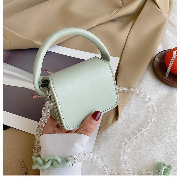 Fashion Casual Mini Acrylic Chain One-shoulder Messenger Bag Wholesale Nihaojewelry display picture 5