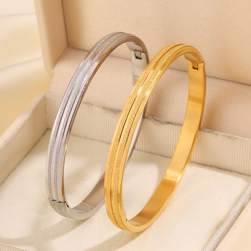 Brazalete de acero de titanio full sky star esmaltado pulsera de doble rayas niñas sensación de alto nivel no desvanecerse pulsera de moda universal image 3