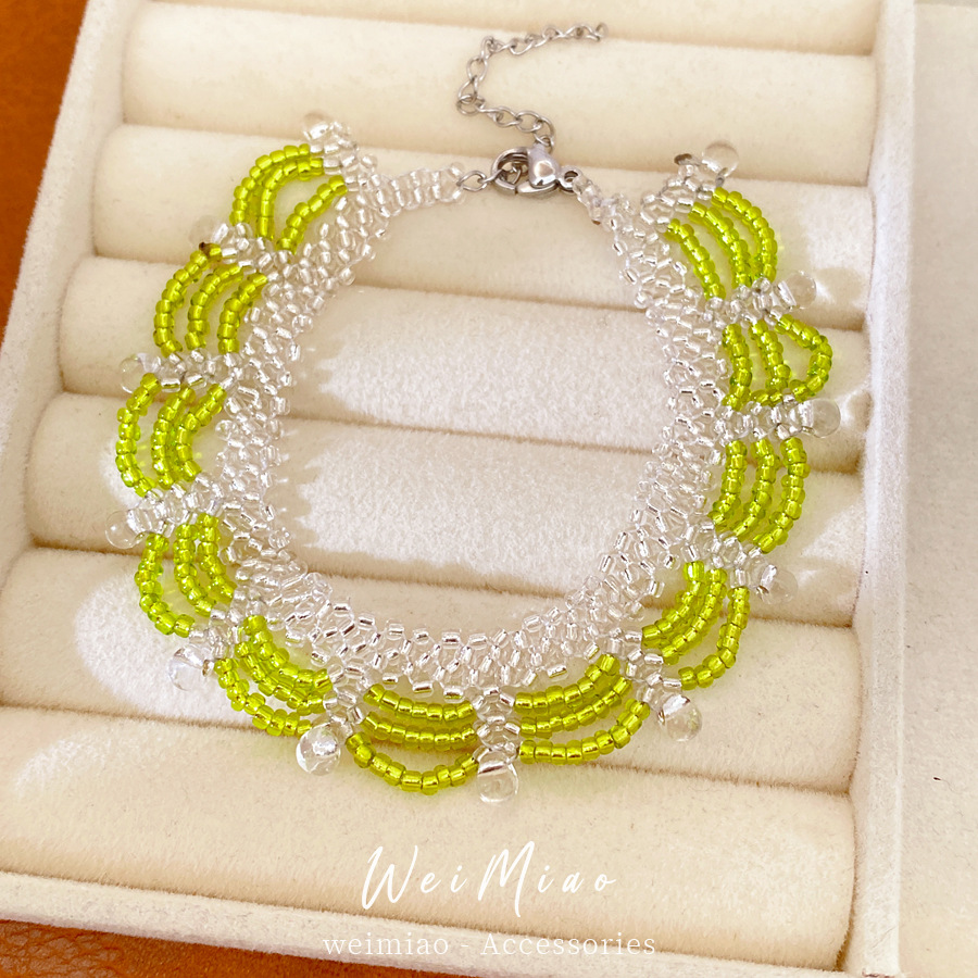 Cuentas de vidrio cuentas collar de encaje ligero lujo nicho cadena de clavícula pequeña fresca viento retro conjunto de joyería temperamento al por mayor