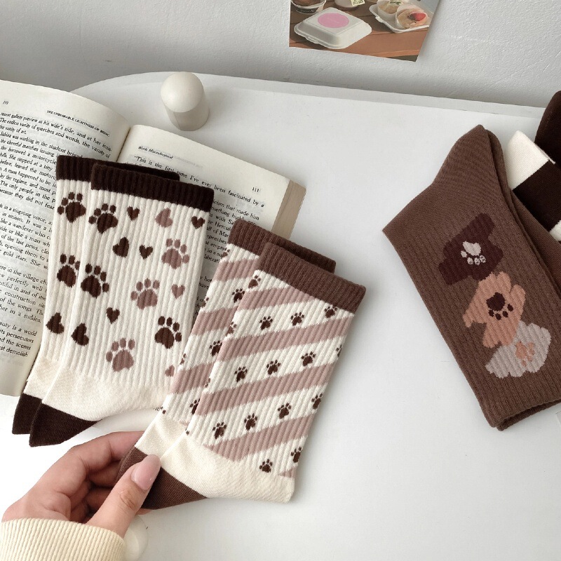 Socks women's mid-calf length socks autumn and winter sports thick brown cute striped stockings with daddy shoes wholesale