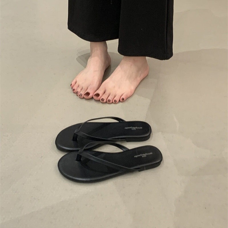2026 Spring and Summer New Korean Style Simple Versatile Flip-Flops with Round Toe and Flat Sole for Women to Wear Outside