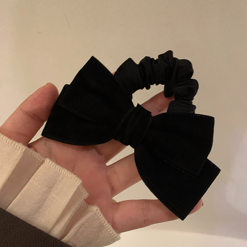 블랙 벨벳 활 헤어 링 ~ 레트로 프랑스 스타일 샤넬 스타일 헤어 로프 가을/겨울 2023 새로운 헤어 로프 헤어 액세서리