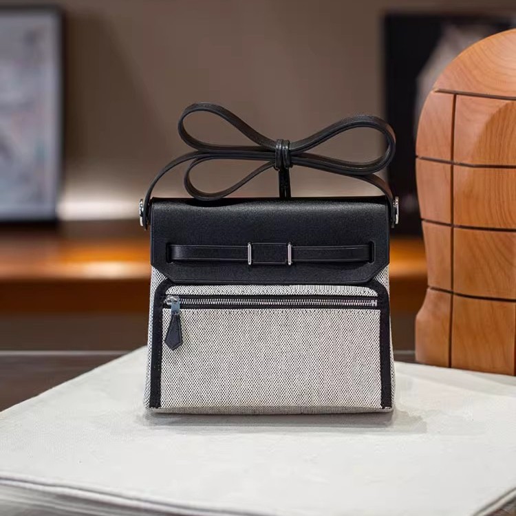 Small Canvas Patchwork Layer Calf Leather Waxed Thread Hand Sewn Mini Shoulder Crossbody Bag_voghion.com