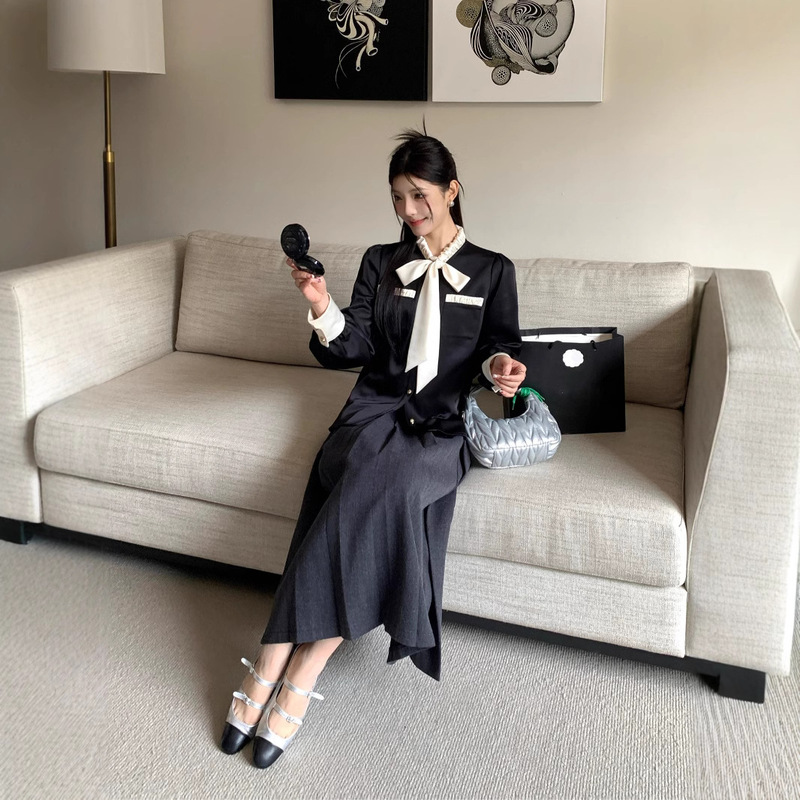 Shenzhen Nanyou High-end Original Single Niche Early Spring New Retro Style Fold Lace-up Bow Collar Design Shirt