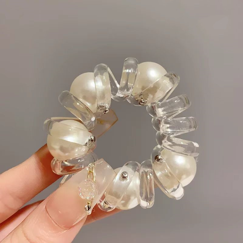 Línea telefónica de cuentas de remache