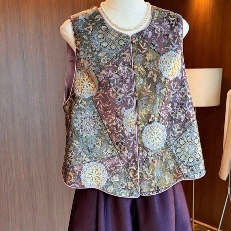 Autumn and winter Chinese-style Song brocade vest, jacquard fabric, rayon butterfly pattern, anti-acetic acid wool blend, heavy-duty woven gold thread vest fabric Autumn and winter Chinese-style Song brocade vest, jacquard fabric, rayon butterfly pattern, anti-acetic acid wool blend, heavy-duty woven gold thread vest fabric