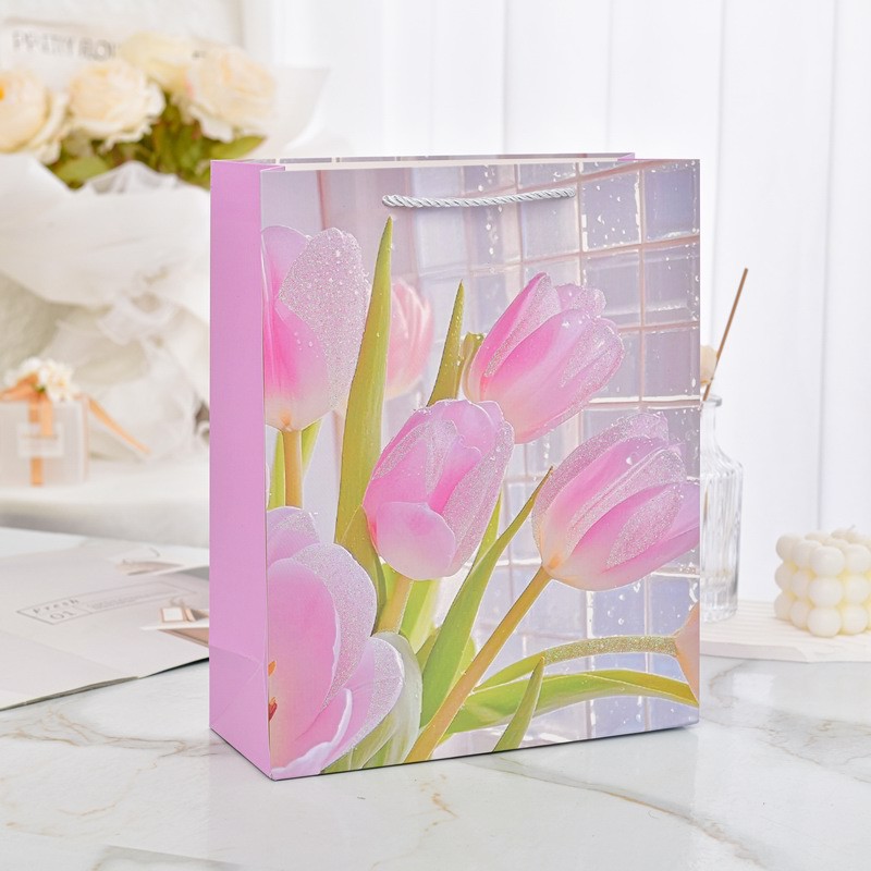 Bolsa de regalo de tulipán rosa, embalaje de regalo de mano de tulipán fresco de color, hermosa bolsa de regalo de cumpleaños en polvo