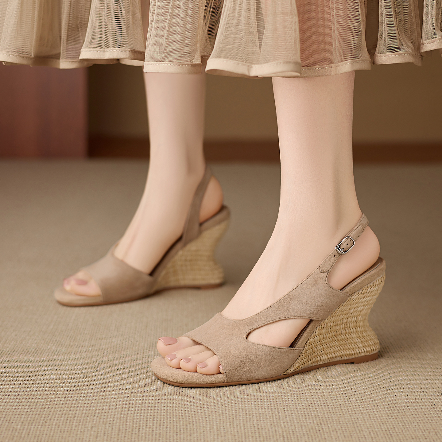 Sandal cao gót nữ mũi nhọn hở ngón, gót nêm đan rơm 8 cm, quai hậu buộc dây — xanh lam, màu mơ