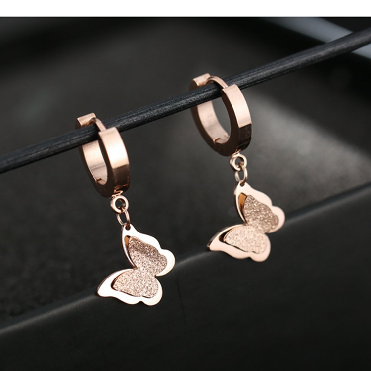 Wenjian moda titanio acero 18K oro rosa mariposa oído espárragos de las mujeres de estilo coreano esmerilado lindo dulce pendientes todo a juego