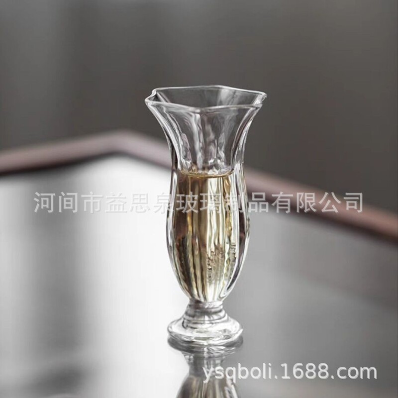 Japanese-style Small Tea Cup Heat-resistant Glass Transparent Tea Tasting Cup Individual Single Cup Tasting Cup Goblet Household Kung Fu Tea Set Japanese-style Small Tea Cup Heat-resistant Glass Transparent Tea Tasting Cup Individual Single Cup Tasting Cup Goblet Household Kung Fu Tea Set