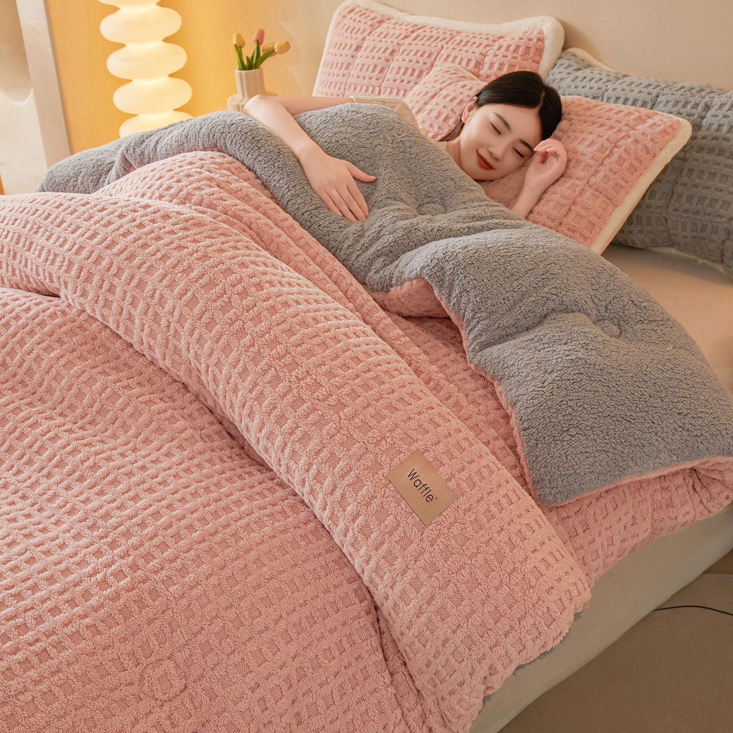Leche edredón invierno engrosado invierno cálido edredón de coral dormitorio doble edredón único núcleo 2025 nuevo