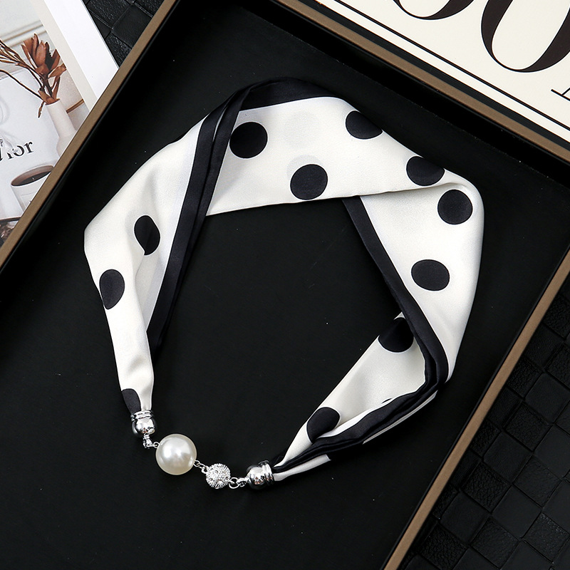 Nuevo clásico retro blanco y negro onda francesa punto de succión hebilla correa de cabello bufandas perezosas multipropósito temperamento collar clavícula hebilla