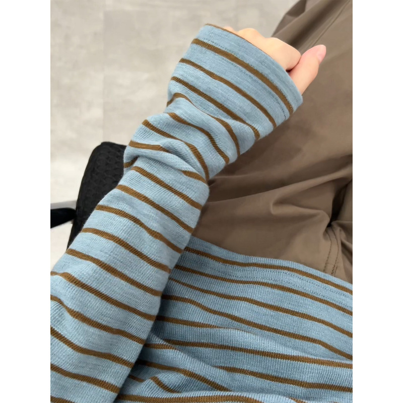 Blue Striped Round Neck Long Sleeve T-Shirt for Women, Autumn and Winter 2025 New Loose Slimming Base Shirt Versatile Top Blue Striped Round Neck Long Sleeve T-Shirt for Women, Autumn and Winter 2025 New Loose Slimming Base Shirt Versatile Top