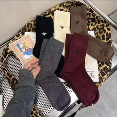 秋冬刺繡小蜜蜂簡約高筒襪安可拉紅格雷灰復古潮流精緻飾品襪