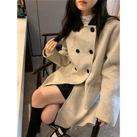 燕麦色毛呢外套女装秋冬2022新款法式撞色翻领双排扣长袖呢子大衣