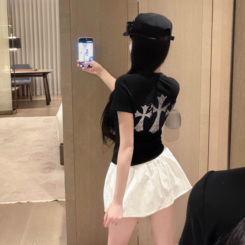 American-Style Heavy-Duty Rhinestone Cross Short-Sleeve T-Shirt for Women, Slim Fit, Flattering, Spicy Girl Style, Short Versatile Niche Top American-Style Heavy-Duty Rhinestone Cross Short-Sleeve T-Shirt for Women, Slim Fit, Flattering, Spicy Girl Style, Short Versatile Niche Top