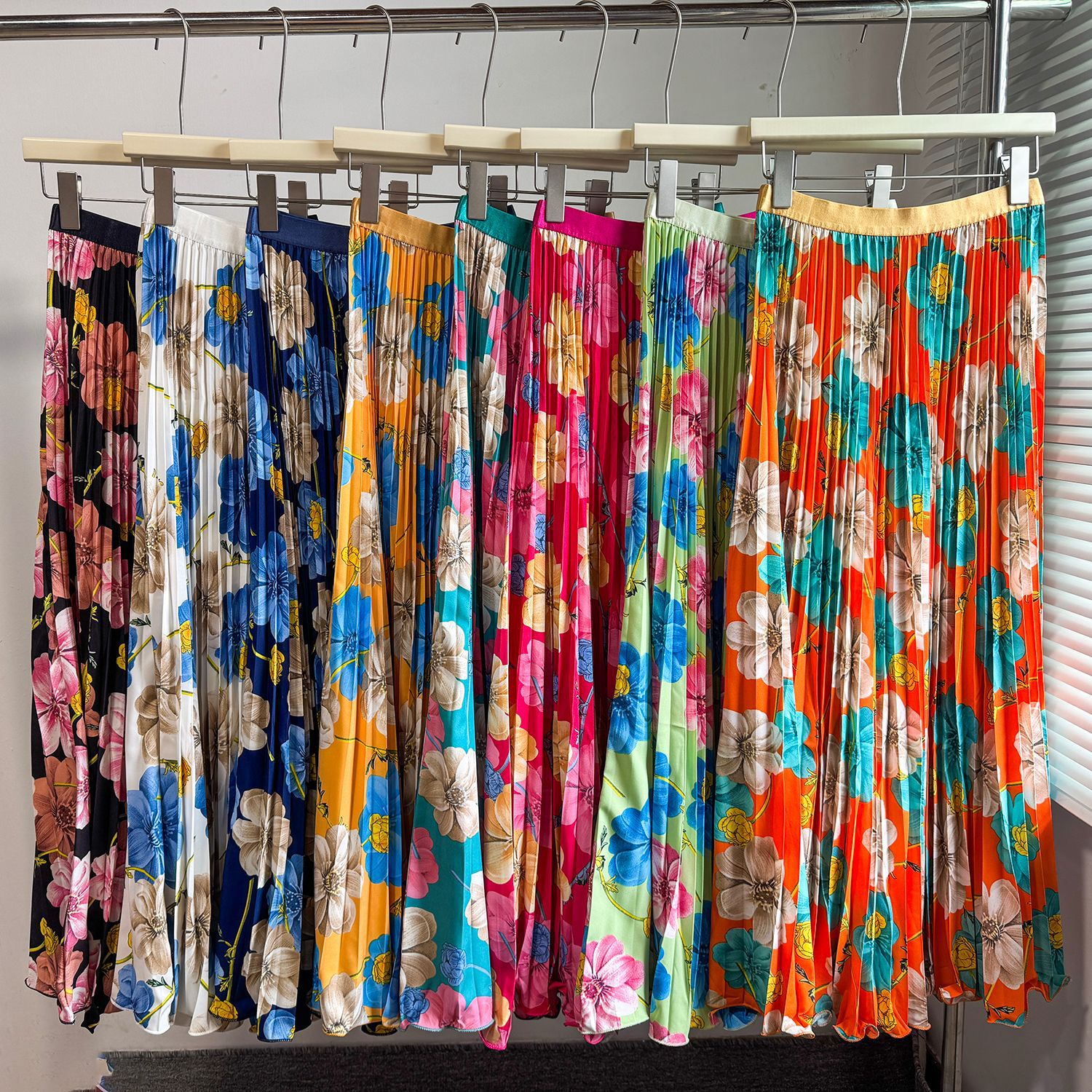 Women's Retro Print Pleated Skirt High Waist A-Line Midi Fashion Skirt for Commuting Summer Long Skirt European And American Style_ecoleips.com