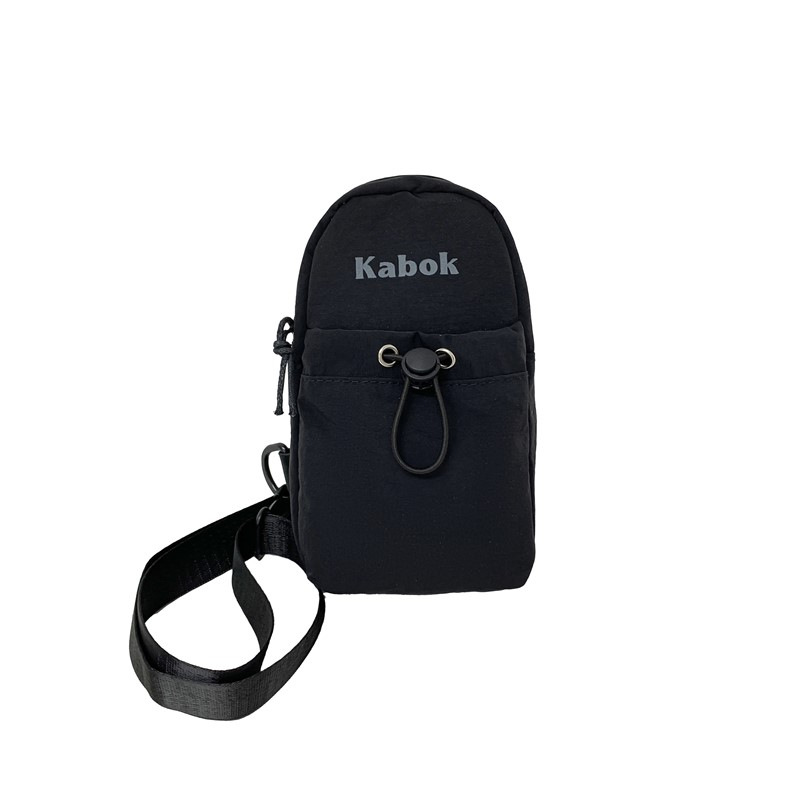 Nuevo bolso de pecho de pareja de moda para hombres y mujeres, bolso de hombro antisalpicaduras de color de contraste simple, bolso de mensajero fresco pequeño casual