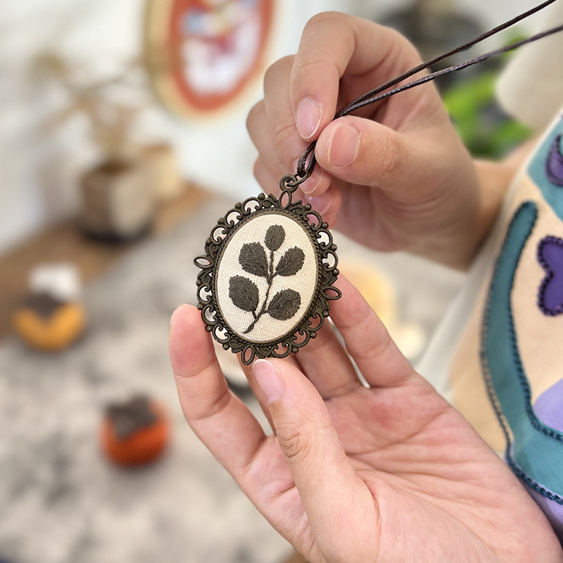 Cadena de suéter de cuerda de cera - sombra simple (no terminada) + tensión bordada de 7 cm