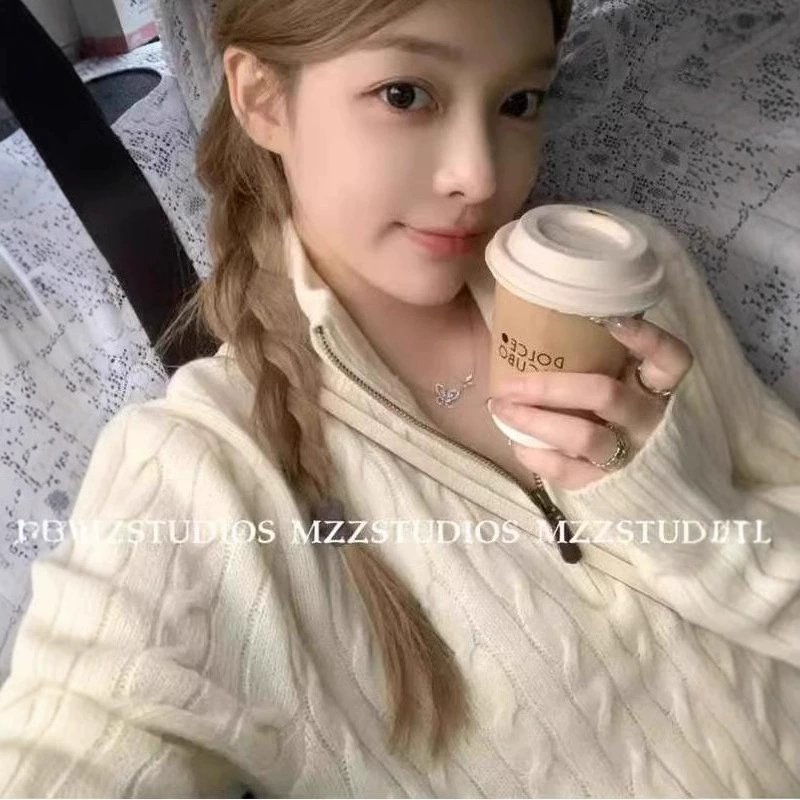 Ретро молочно-белый старый денежный ветер женский осень-зима 2024 пол-молнии дизайн трикотажный нижний свитер американский водолазный свитер