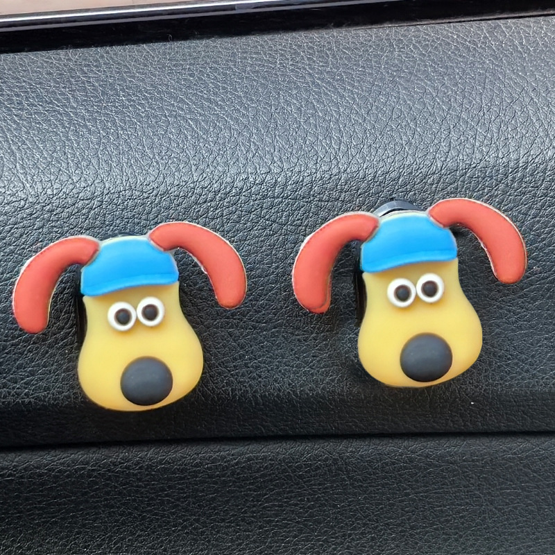 La cabeza de la celebridad de Internet, la batería del coche, el gancho del coche, el gancho pequeño del coche del copiloto delantero, los accesorios del coche