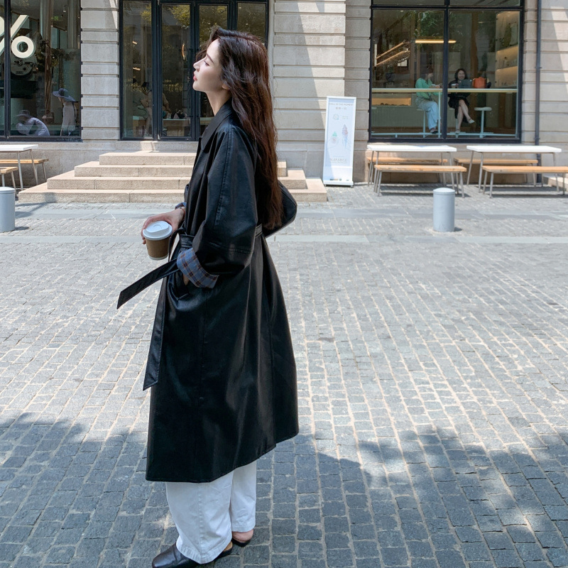 实拍格纹拼接黑色长款PU皮风衣外套女2025秋季新款复古高级感大衣