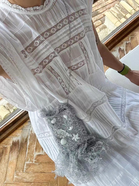 Summer fashionable cute lace dress with a round collar sleevless