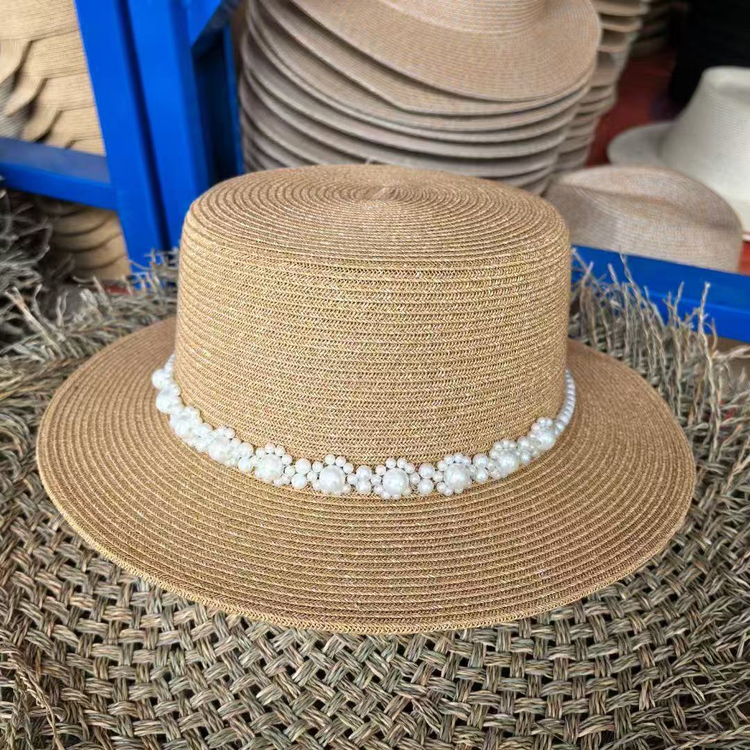 Hepburn-Stil, französischer Stil, gesichtsschlankmachender, leichter Luxus-Sonnenhut für Damen mit breiter Krempe und Perlenkette aus gewebtem Raffia._voghion.com