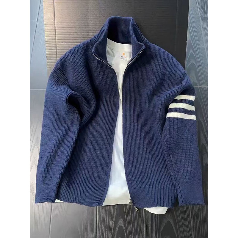 American retro three-stripe cardigan sweater, unisex, autumn/winter, stand-up collar, knitted sweater, cleanfit, zip-up jacket American retro three-stripe cardigan sweater, unisex, autumn/winter, stand-up collar, knitted sweater, cleanfit, zip-up jacket
