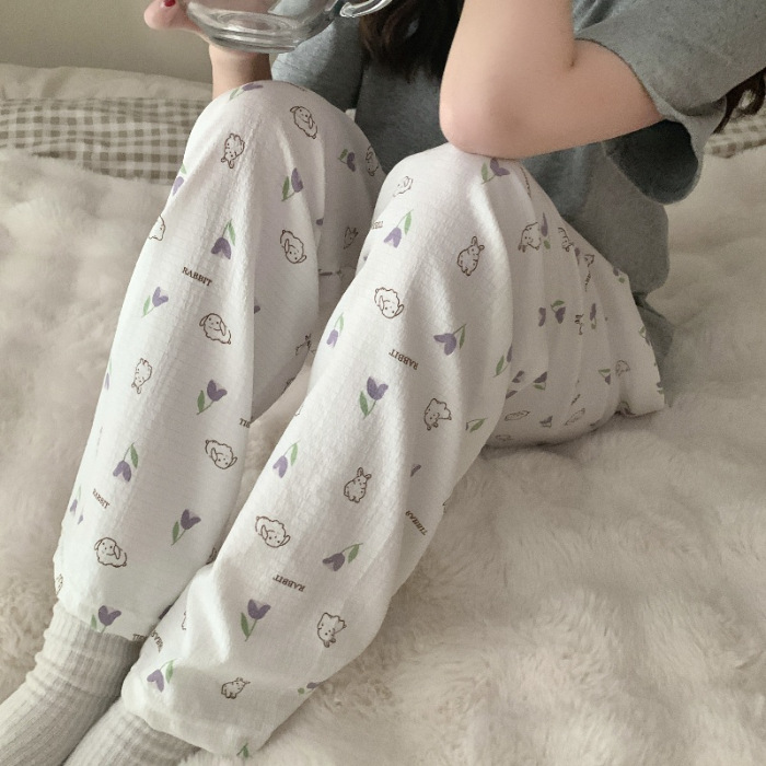2024 pijamas de verano nuevos hilos de espuma de espuma delgados pantalones anti-mosquitos pantalones de dibujos animados dulces pantalones caseros al por mayor