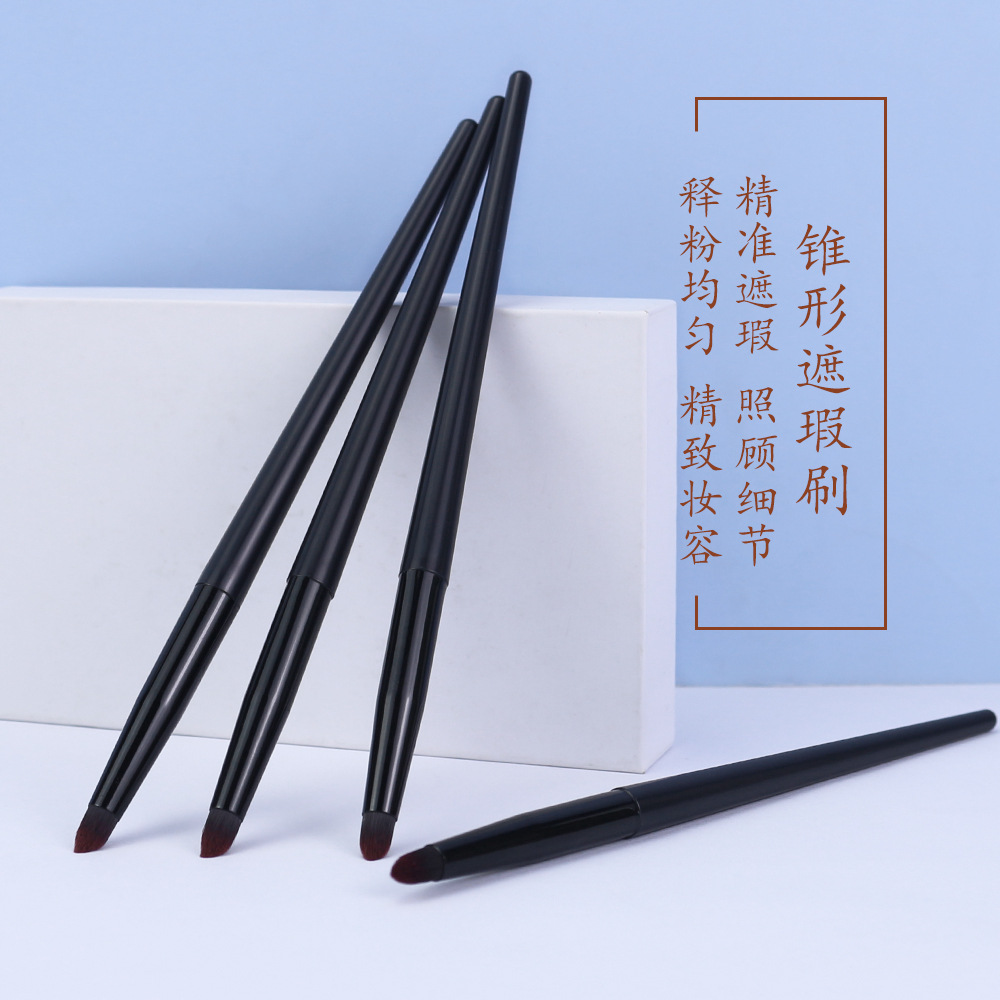 Cepillo corrector de detalles precisos La cabeza de lápiz cónica cubre las ojeras, las lágrimas, las líneas nasolabiales, las marcas de acné, el cepillo de maquillaje suave