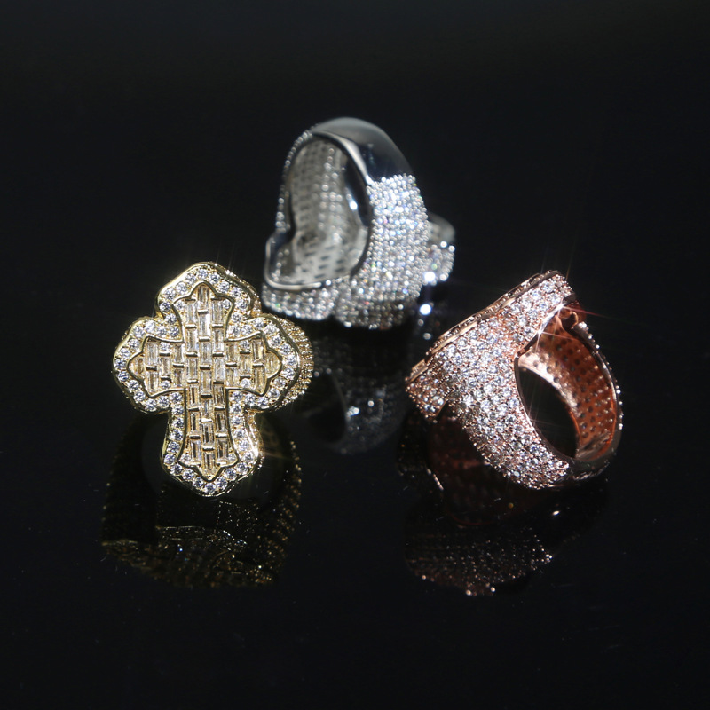 Anillos De Hombre De Circonita Con Incrustaciones De Cobre Y Cruz De Hip-hop display picture 1